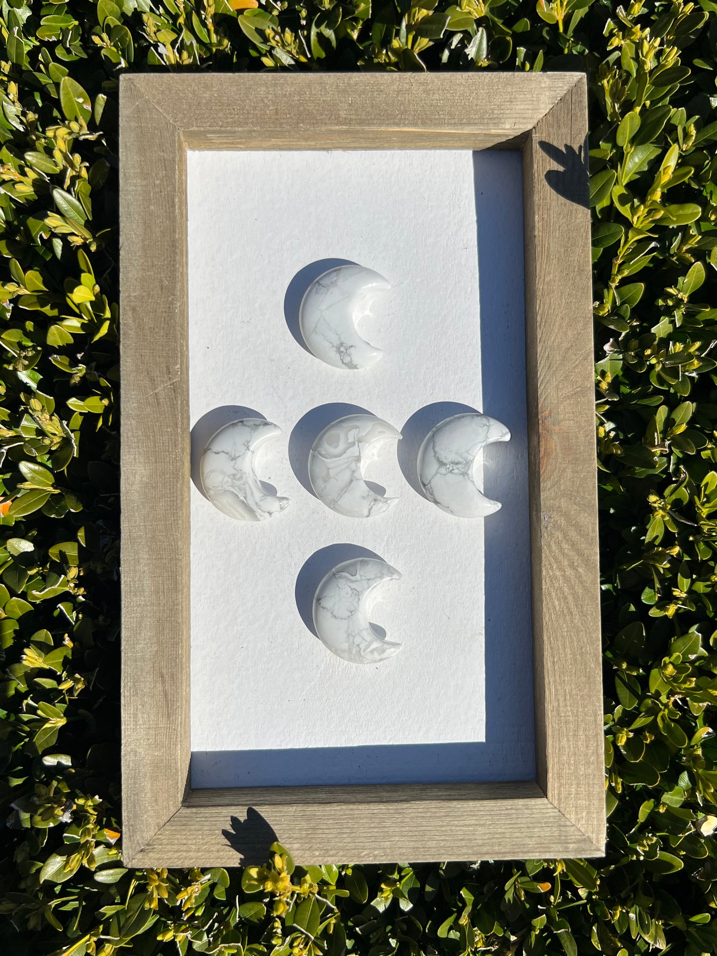 Howlite Moon