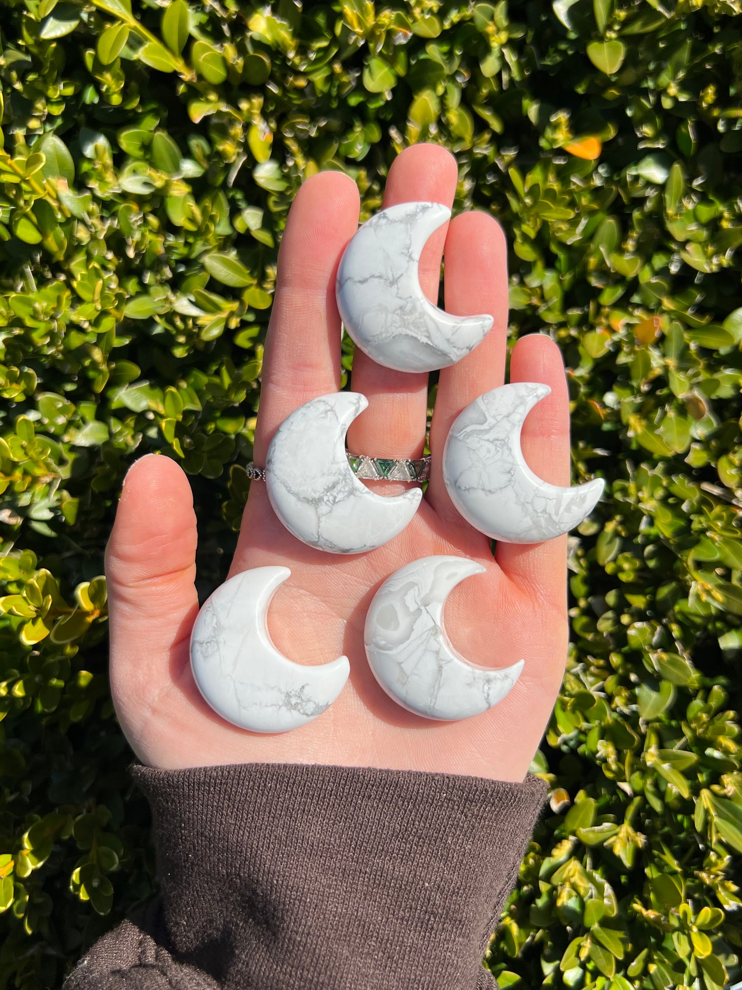 Howlite Moon