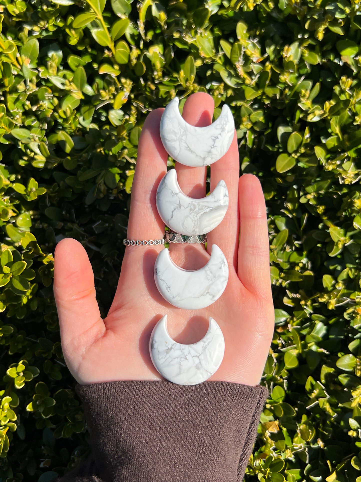 Howlite Moon